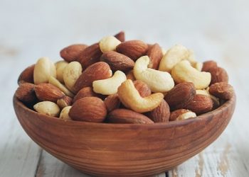 Vasito de almendras, pistachos y pepitas de marañón